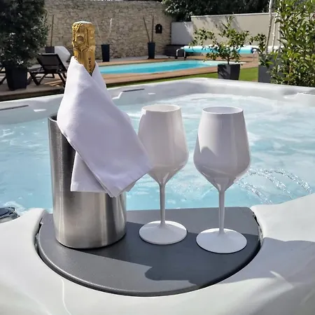 Holiday home L'inattendu Avec Privatif Et Espace Bien-etre.